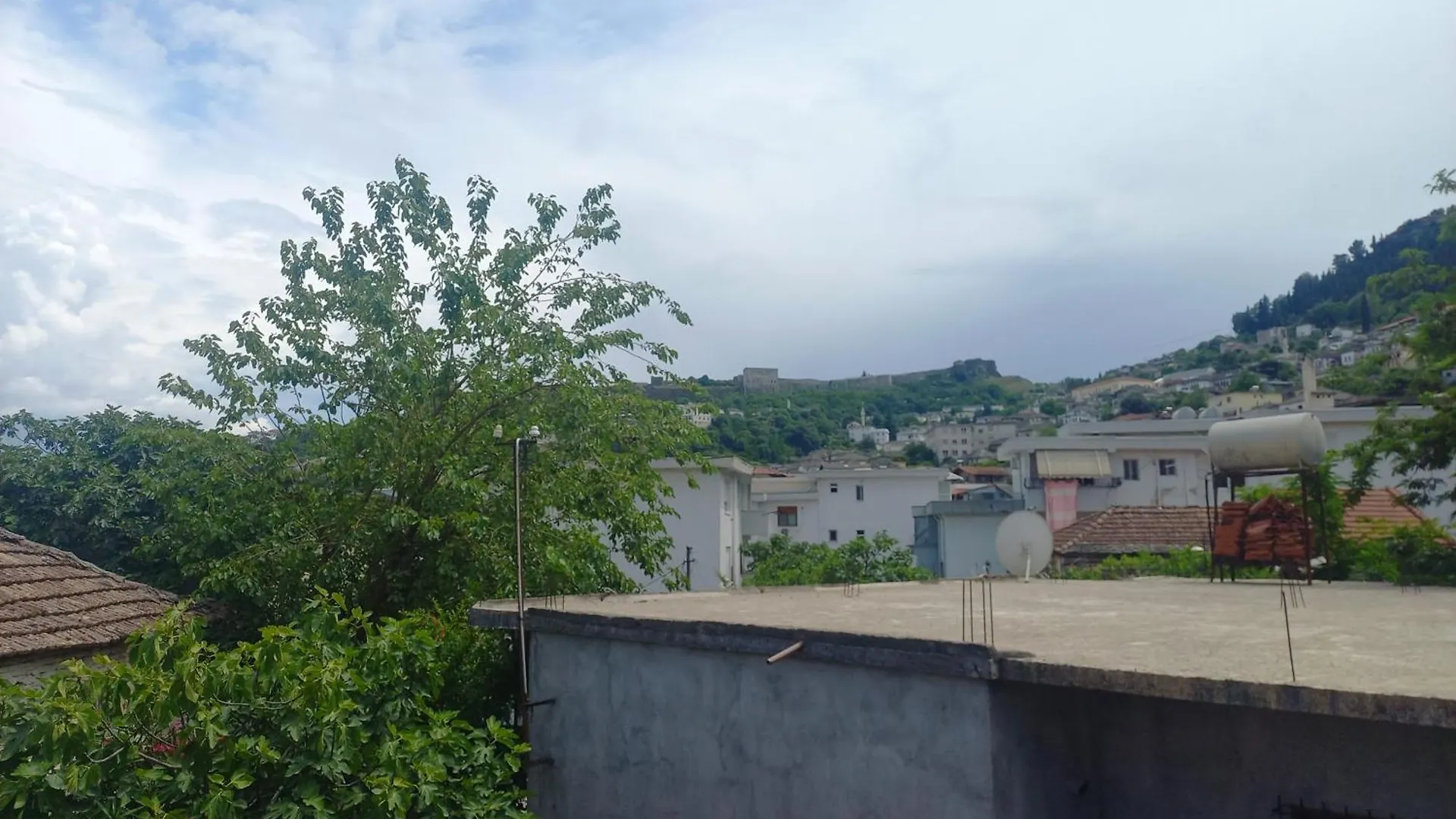 Aleko Guest House Gjirokastër