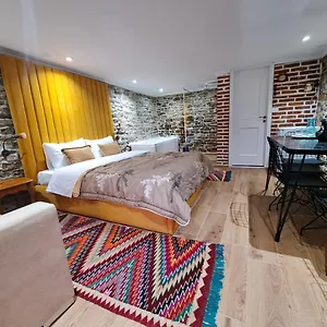 Guest house 